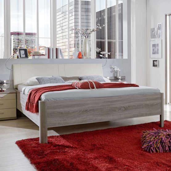 Schlafzimmer Bett mit Polsterkopfteil in Creme Weiß Trüffeleiche