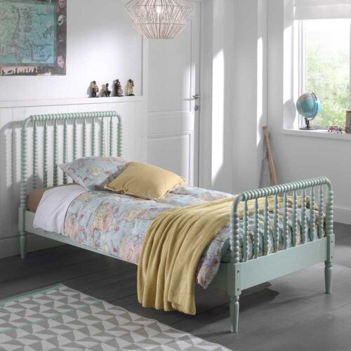 Retro Einzelbett in Mintgrün gedrechselt
