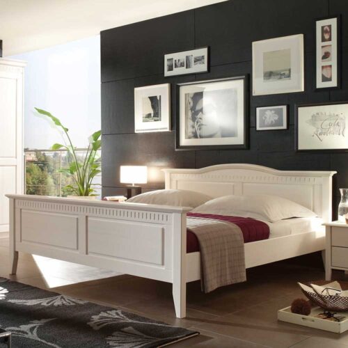 Landhausbett in Weiß Kiefer Massivholz