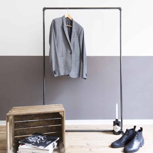 Industrial Design Kleiderständer - Kleiderstange Wasserrohre - Möbel aus Rohren