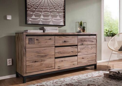 Massivmoebel24 Sideboard »VILLANDERS« (Modernes Massivholz Sideboard inklusive stilvollem Hirnholz-Element, eine Kombination aus Metall und Holz, mit Schubladen und Türen, beige geölt 175x45x85 Wildeiche montiert), Soft-Close-System für Schubladen und Türen, Rissoberfläche, Hirnholz-Element, Griffleisten