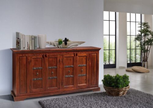 Massivmoebel24 Sideboard »OXFORD« (171x50x90 Akazie montiert, Sideboard aus massiven Akazienholz mit Verzierungen und Schnitzereinen, Landhausstil), Klavierbeschläge, Metallleisten mit Noppen, Urtümliche Haltekeile, detailreich und stilvoll, dekorativer Kranz auf Oberseite, Schubladen auf Holzlaufschienen, Türen in Kassettenform, Handgriffe aus Metall in Sonnenform