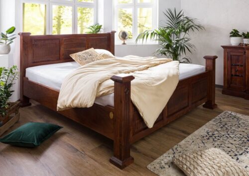 Massivmoebel24 Massivholzbett »OXFORD« (Bett aus robustem Massivholz, massives Holzbett Bettgestell, 180x200 Akazie, Bett aus Akazienholz Massiv im Landhausstil), hochwertiges Edelholz, authentische Holzadern, aufwendige Schnitzereien und Verzierungen