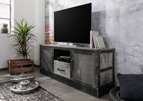 Massivmoebel24 TV-Board »HEAVY INDUSTRY« (Modernes TV-Board im Industrial Stil, mit Türen und Schublade, in grau lackiert 150x40x60 Mango montiert), used-Look, industie-Stil, shabby-chic, used-optik, Applikationen aus Eisen, Verzierungen mit Schrauben und Nieten