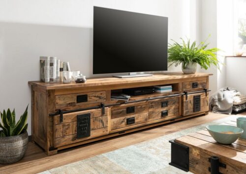 Massivmoebel24 TV-Board »RAILWAY« (240x50x60 Mango montiert, vollmassives TV-Board im Industrial Stil mit Schiebetüren auf Eisenleisten, Schubladen und einem rustikalen Used-Look), used-optik, Metallapplikationen im Vintage Look, authentische Altholz-Optik inkl. Wurmlöcher, Schiebetüren auf Eisenleisten