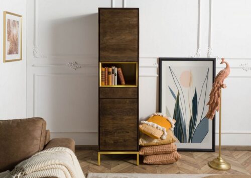 Massivmoebel24 Highboard »CHICAGO« (45x45x175 Mango montiert, Schrank braun aus Mangoholz, Wohnzimmerschrank mit 2 Türen, 1 Schublade, 1 offenes Fach, Stahlgestell gold)