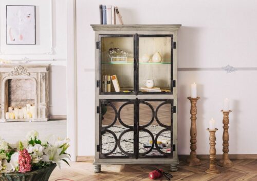 Massivmoebel24 Vitrine »HERMITAGE« (97x45x160 kleine romantische Mango Vitrine aus Massivholz, massives Highboard in grau / weiß mit Spiegeltüren - bereits montiert) Vintage-Design, dekorativer Kranz, Kugelfüße mit Fräsungen, verspiegelte Türen mit rundem Eisendekor, Art déco, romantische Landhaus-Optik